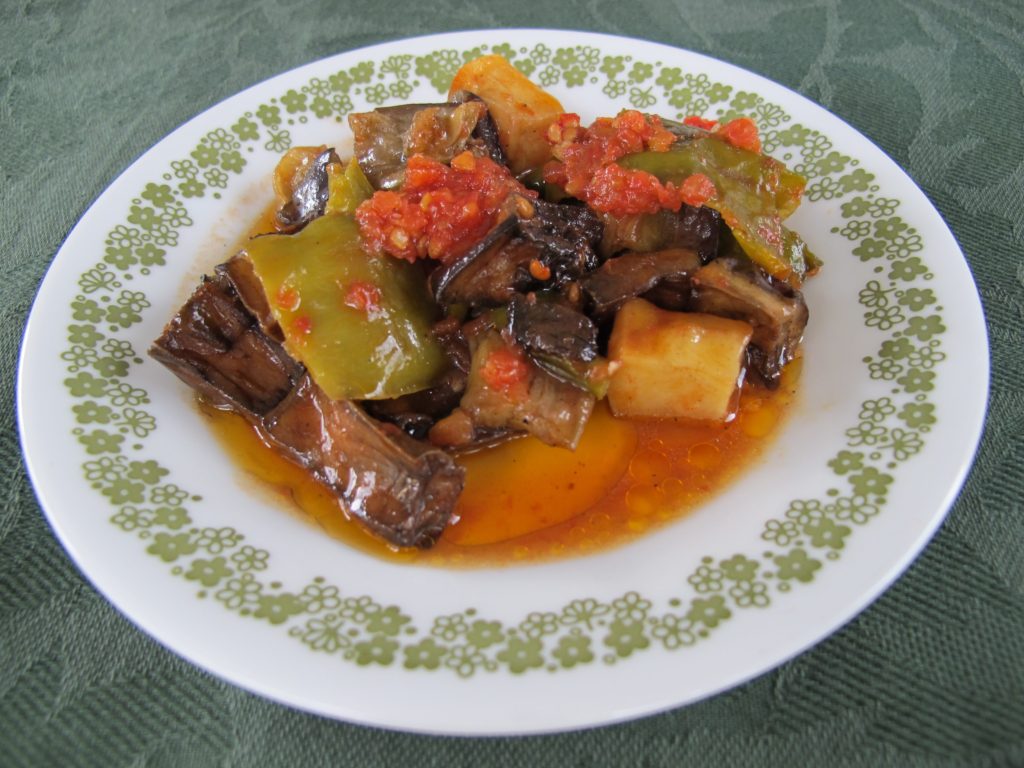 Fried Eggplants with Tomato Sauce: Şakşuka