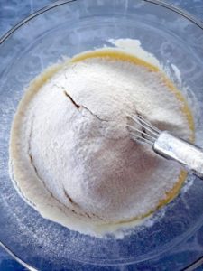 Lokma sieved flour and baking powder