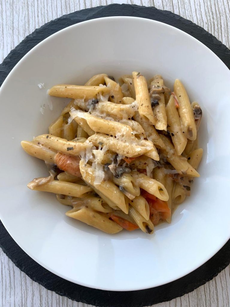 Easy Creamy Mushroom and Tomato Pasta | Quick and Tasty Food