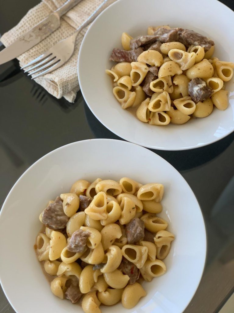 Pasta with beef stew