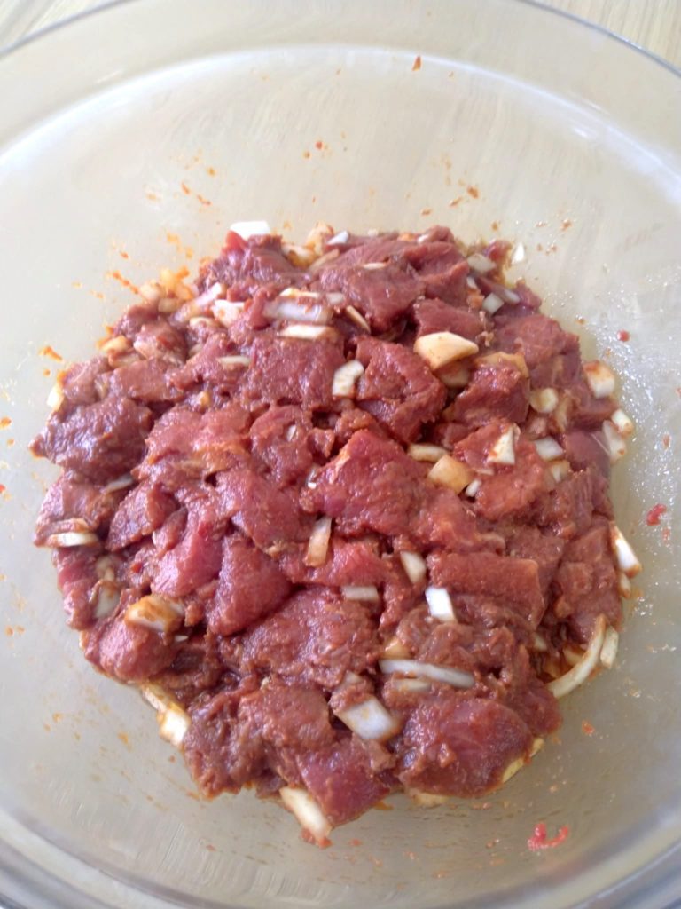 Mix the meat to marinade